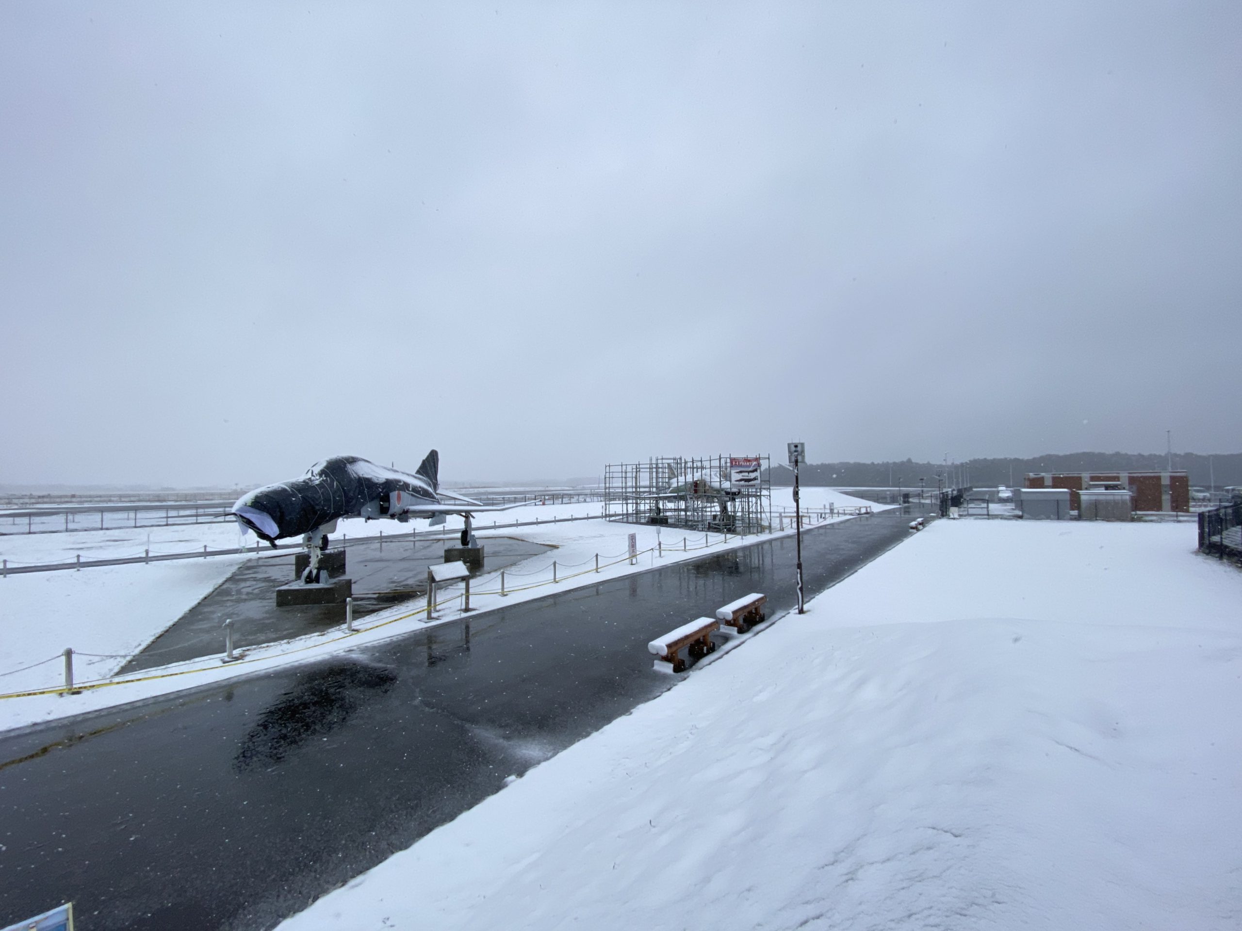 茨城空港公園　航空広場のF-4ファントム2機　塗装ボランティア　＜進捗紹介＞2022.3.22